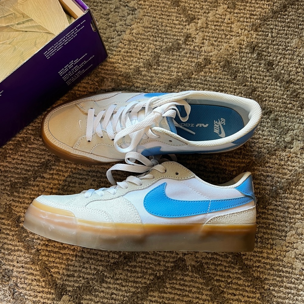 Nike White and Blue Sneakers